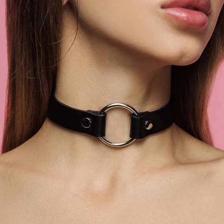 Choker na szyję z pierścieniem, wykonany ze skóry syntetycznej, regulowany harness, zmysłowy i odważny design