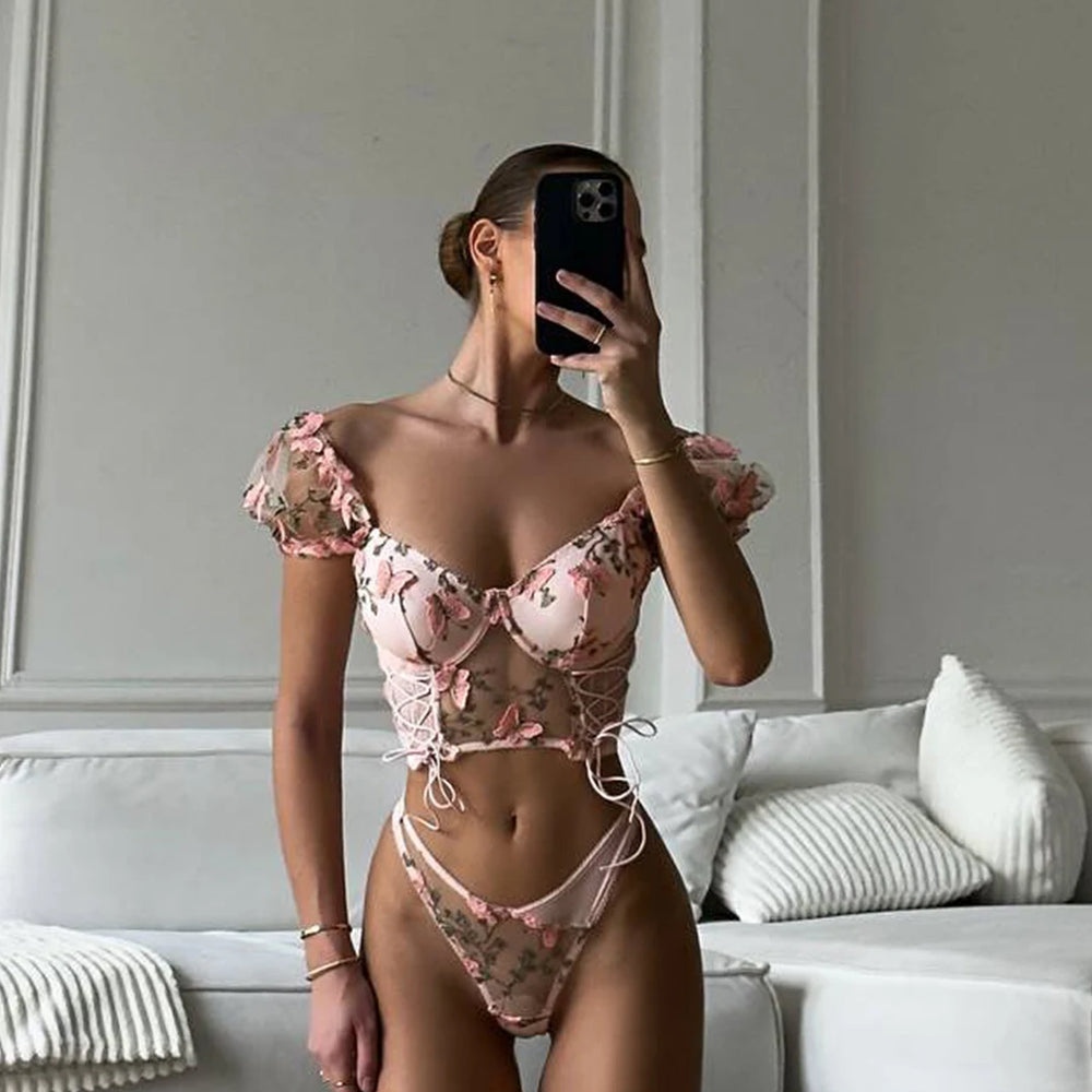 
                  
                    Komplet bielizny z topem Butterfly
                  
                