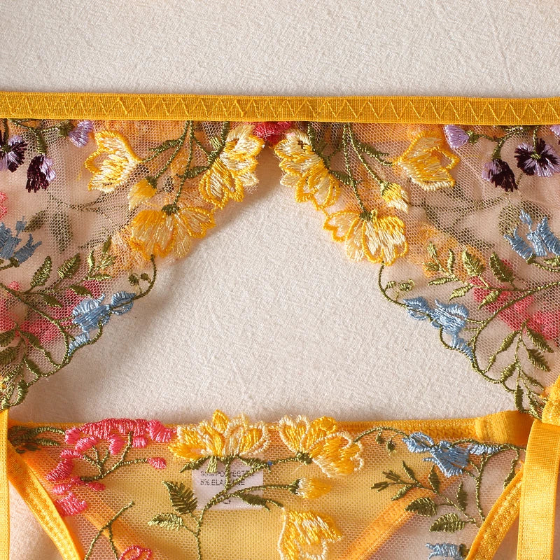 
                  
                    Kwiatowy komplet bielizny Daisy
                  
                
